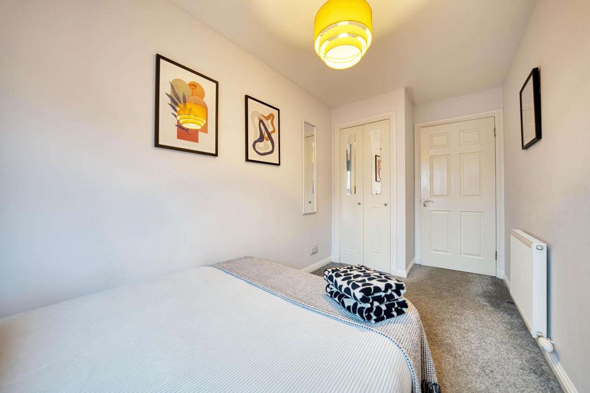 Appartamento Modern 2 Bed Flat With Free Parking Glasgow Esterno foto
