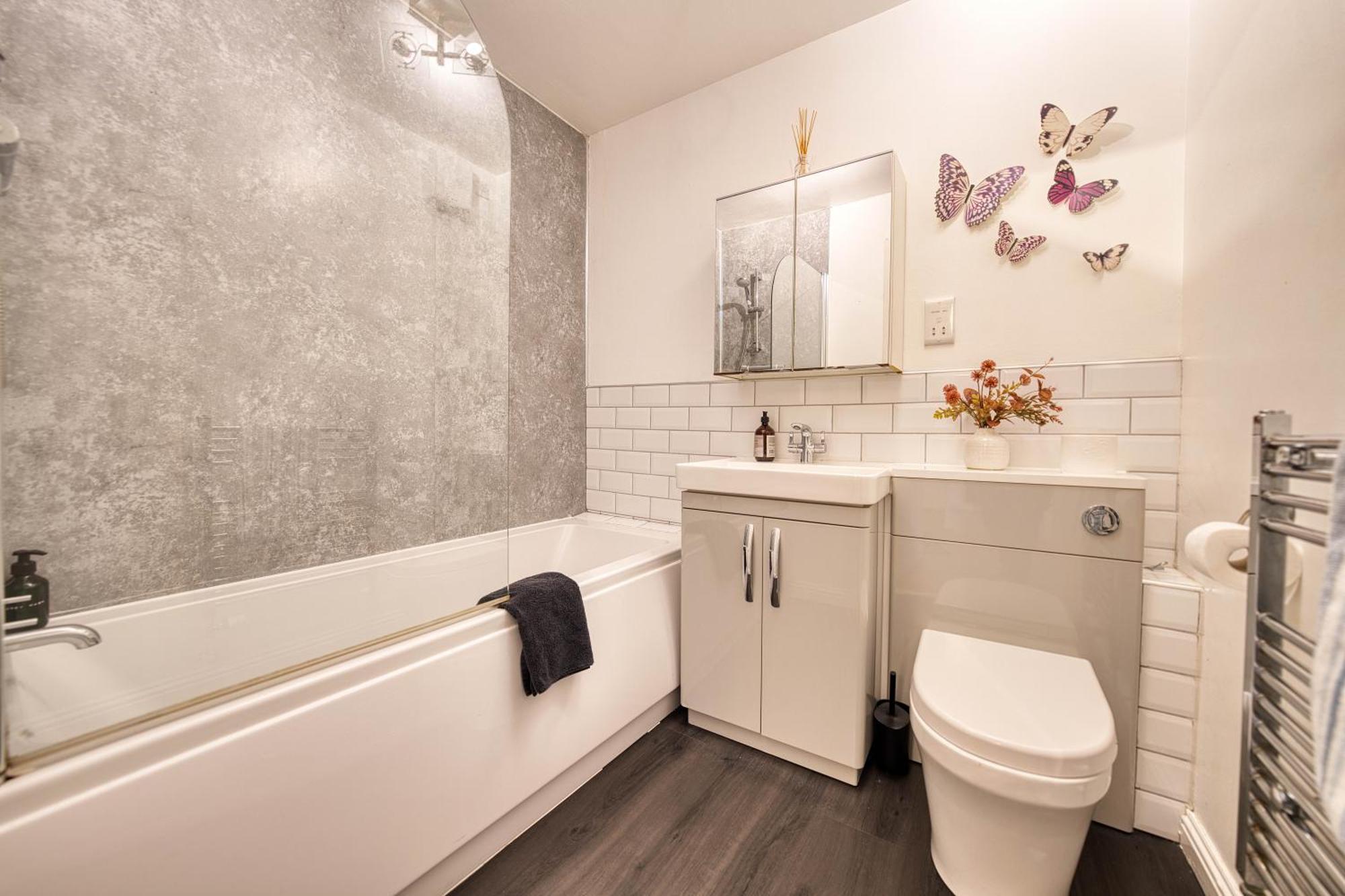 Appartamento Modern 2 Bed Flat With Free Parking Glasgow Esterno foto