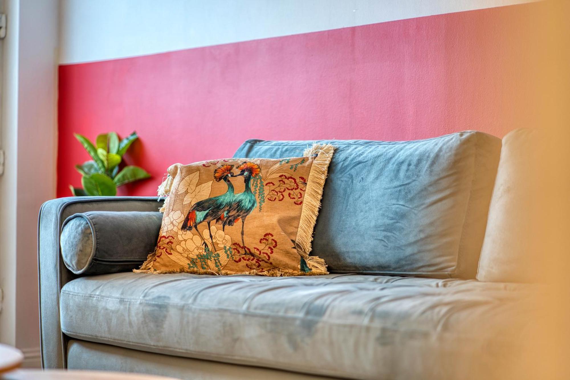 Appartamento Modern 2 Bed Flat With Free Parking Glasgow Esterno foto